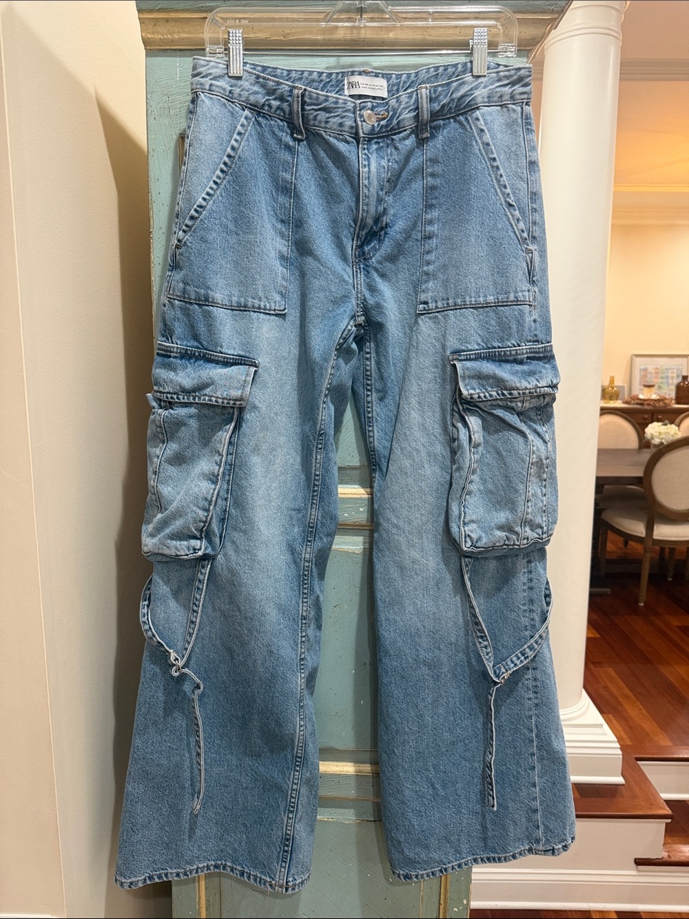ZARA Utility Wide Leg Cargo Jeans Light Wash Denim Straps 8